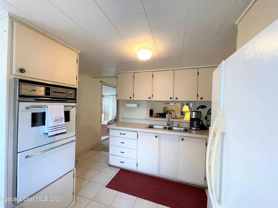 Photo of 735 Barefoot Boulevard
