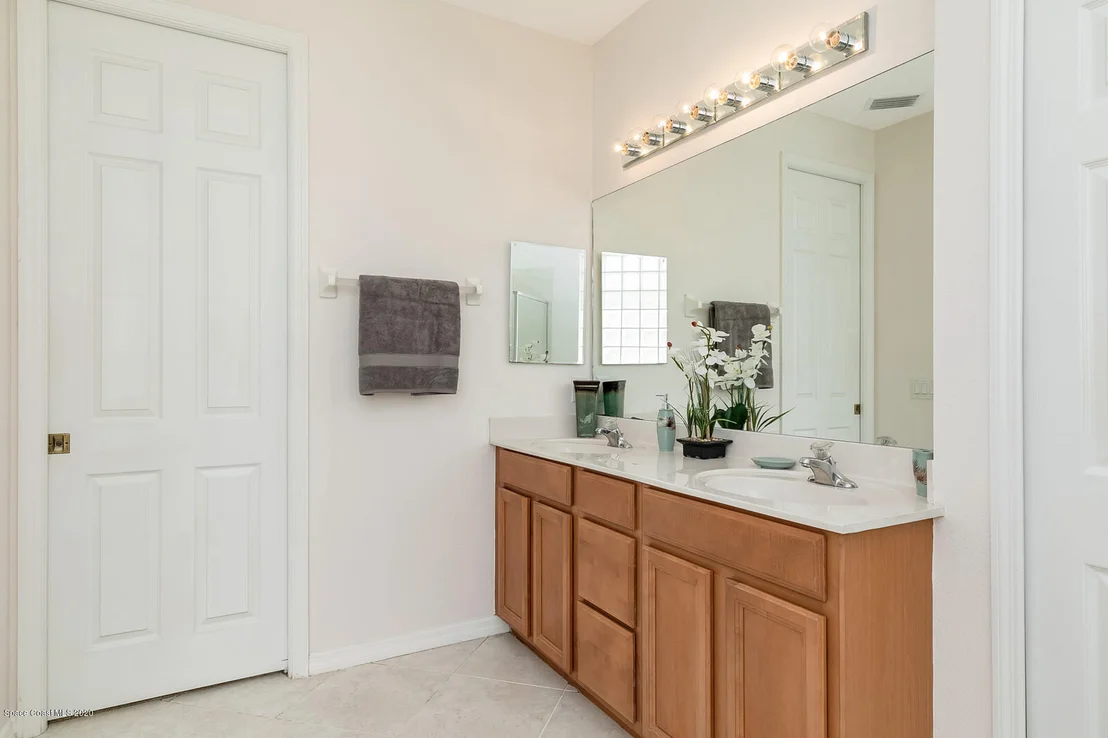 Photo of 1601 Whitman Drive