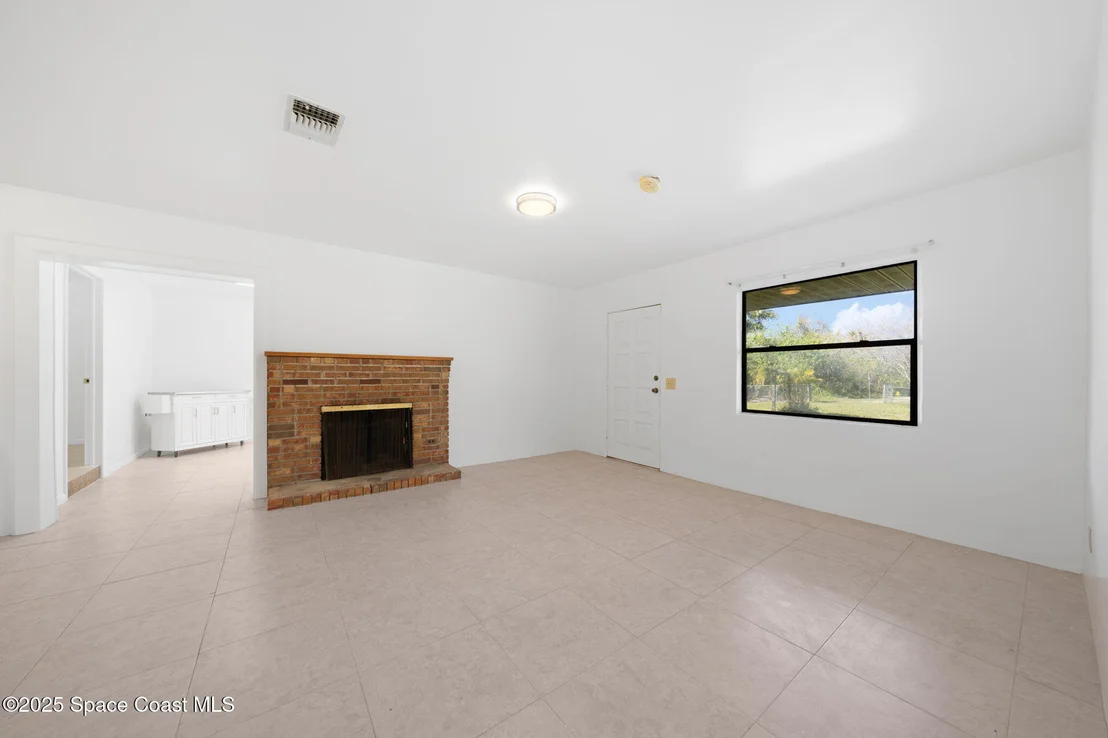 Photo of 2800 Alexander Avenue NE