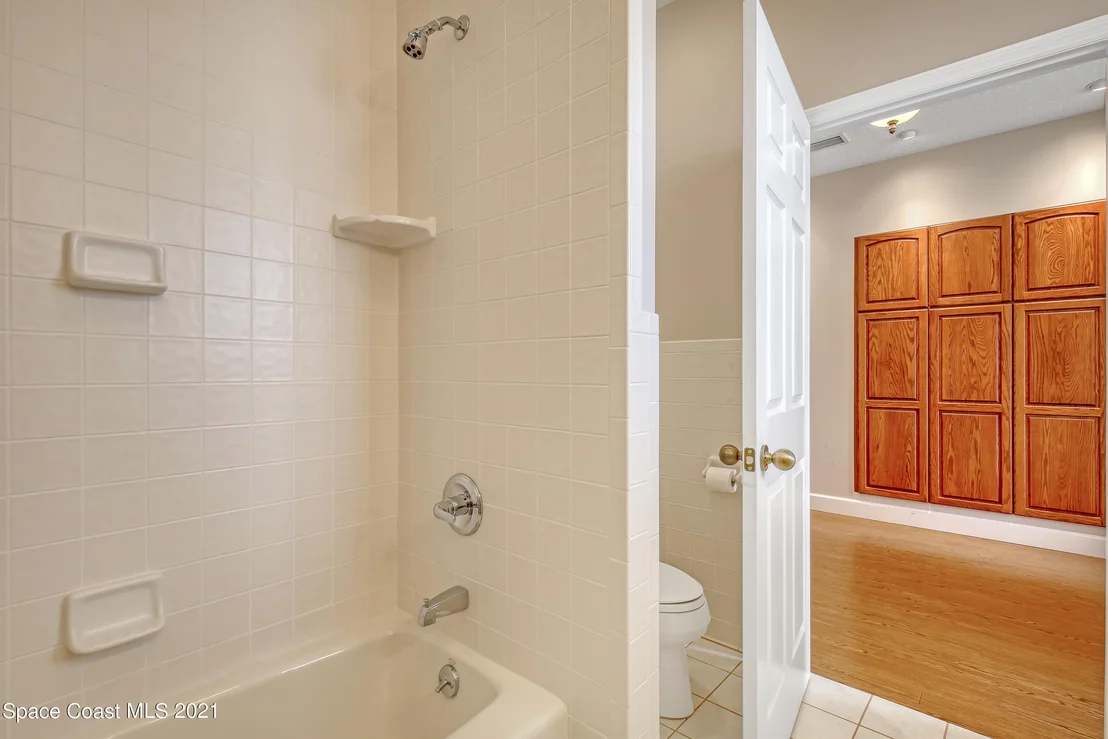 Photo of 457 Cardinal Drive