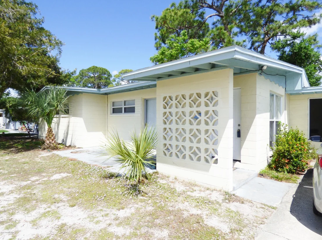 Photo of 1052 Azalea Lane