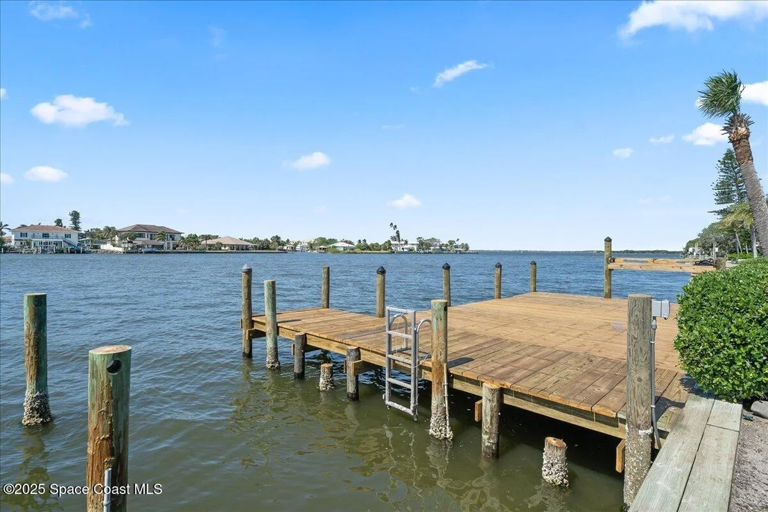 Photo of 110 W Bay Drive