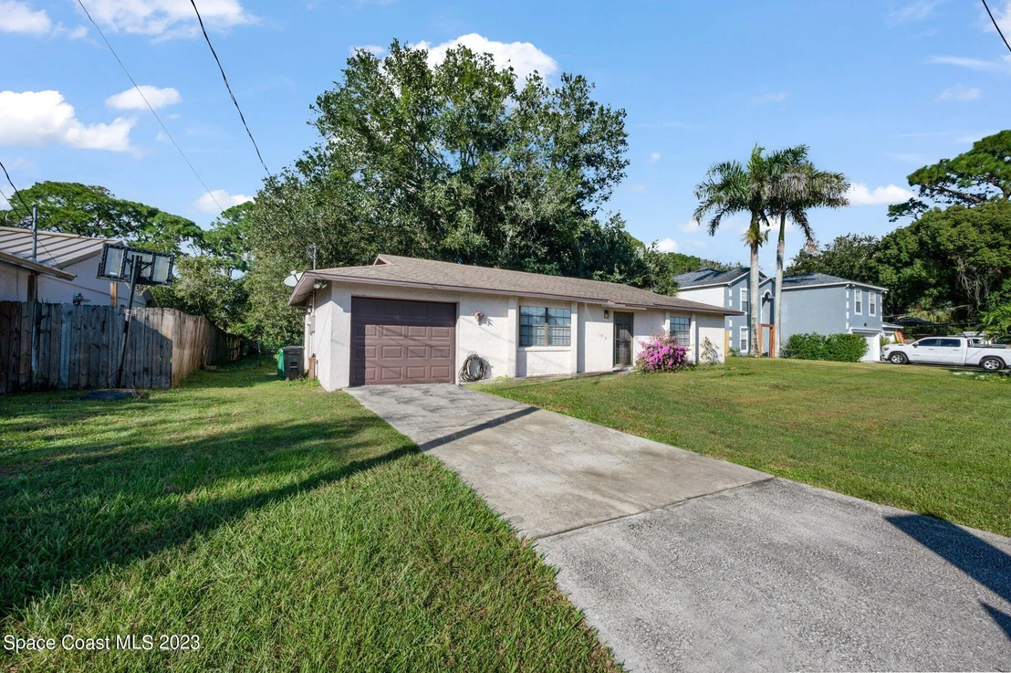 Photo of 5230 Carrick Road