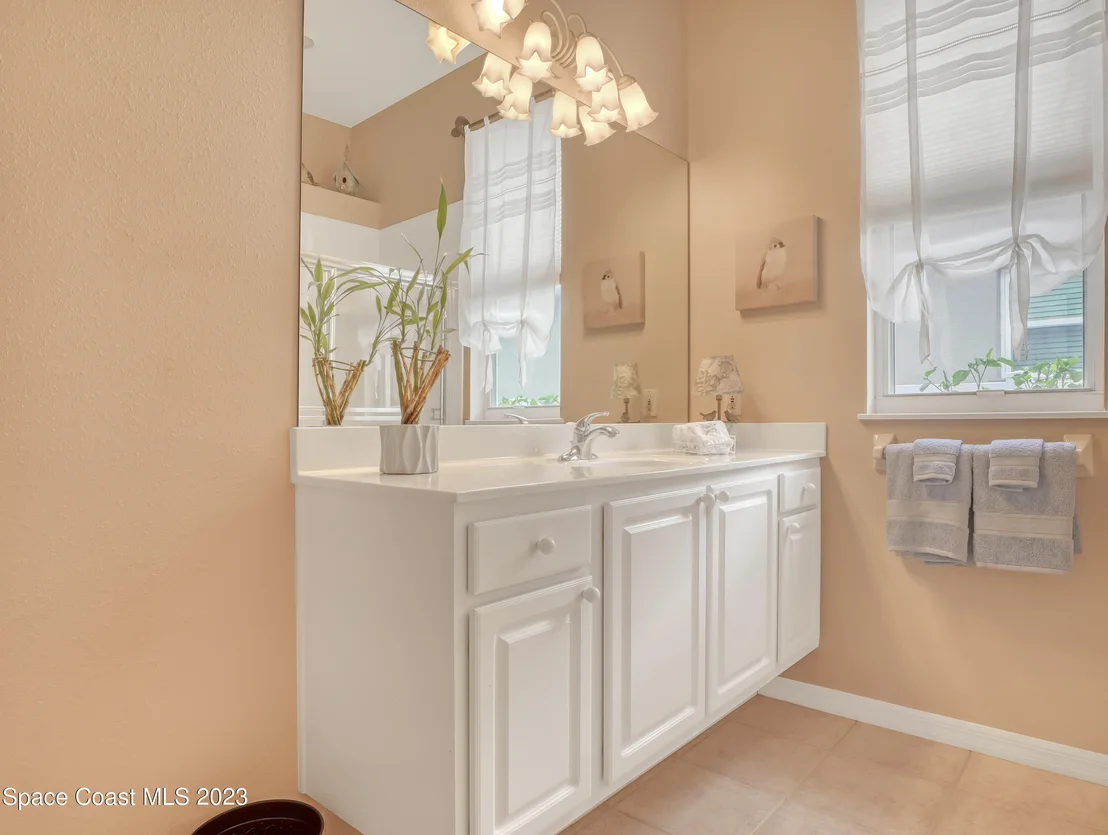 Photo of 904 Suntree Woods Drive