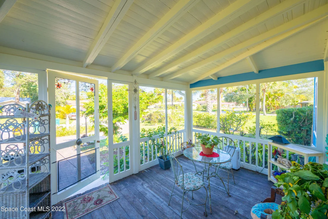 Photo of 1698 Guava Avenue
