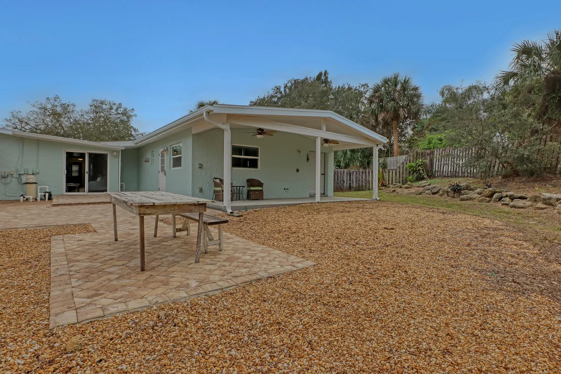 Photo of 592 Hillside Court
