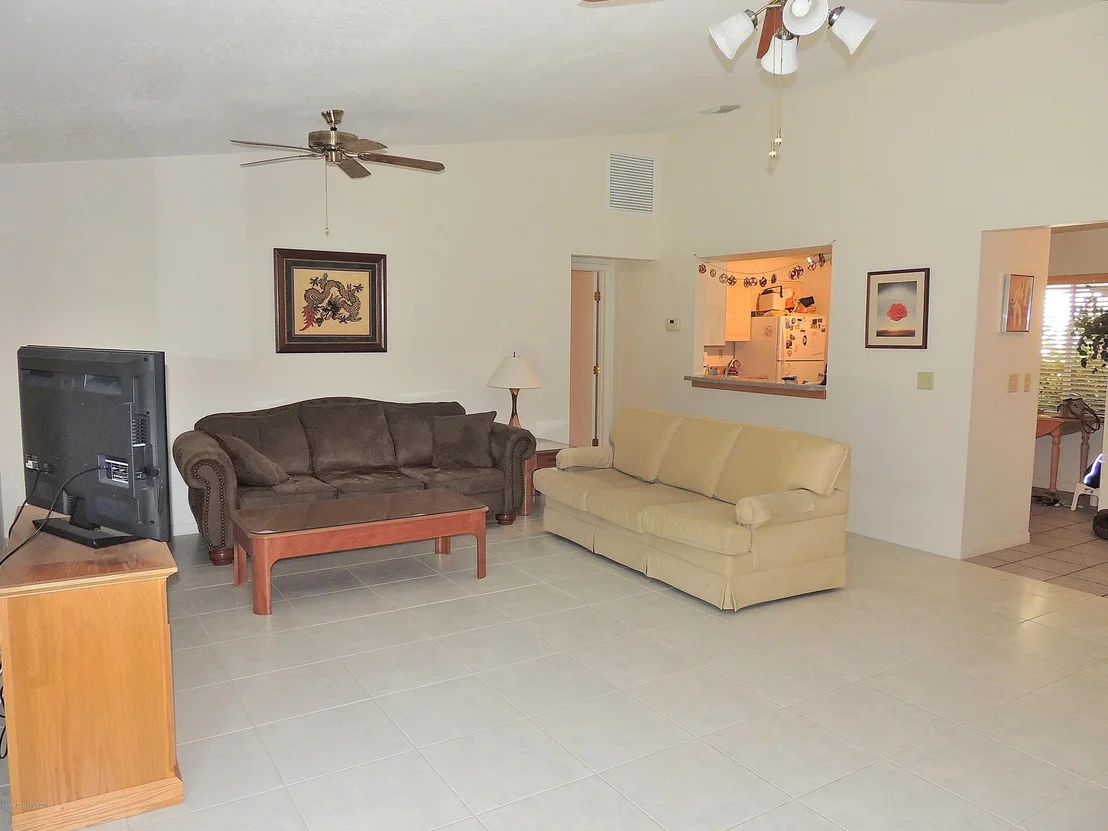 Photo of 1801 Laurel Oak Drive N