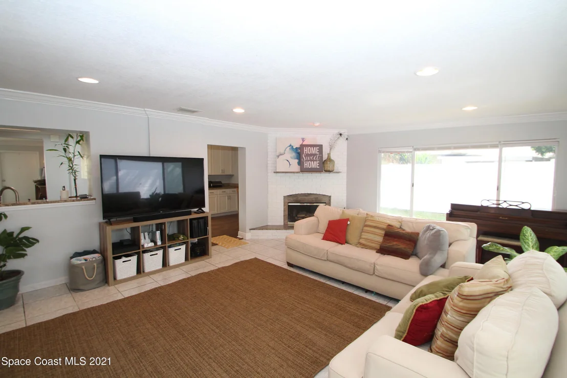 Photo of 1168 Cromey Road NE