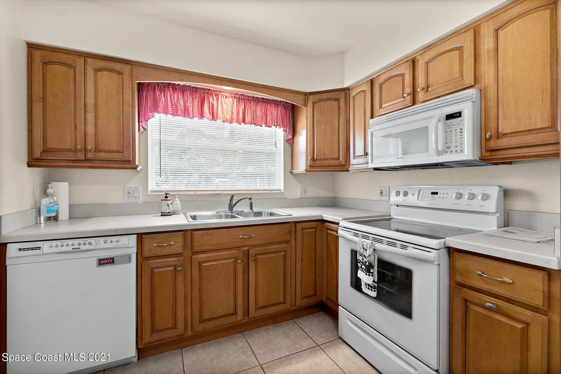 Photo of 1061 Alpine Drive