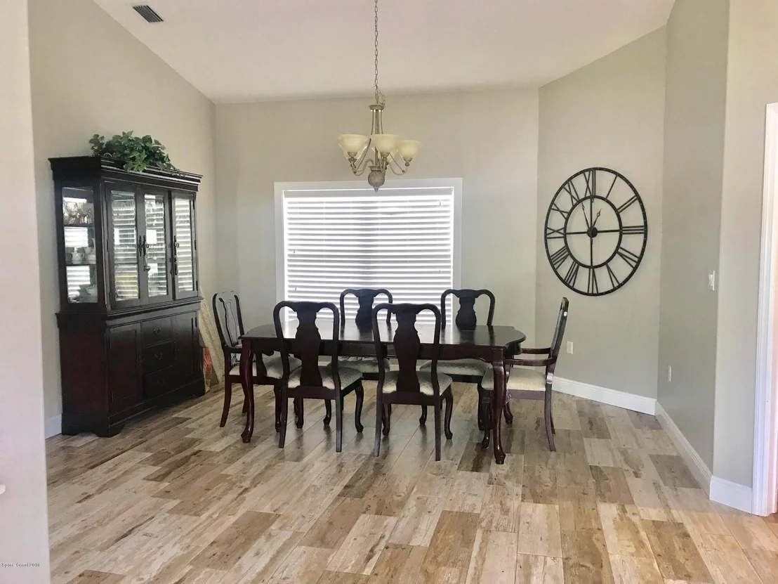 Photo of 807 Potomac Drive