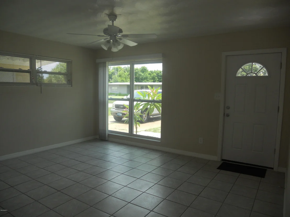 Photo of 1046 Azalea Lane