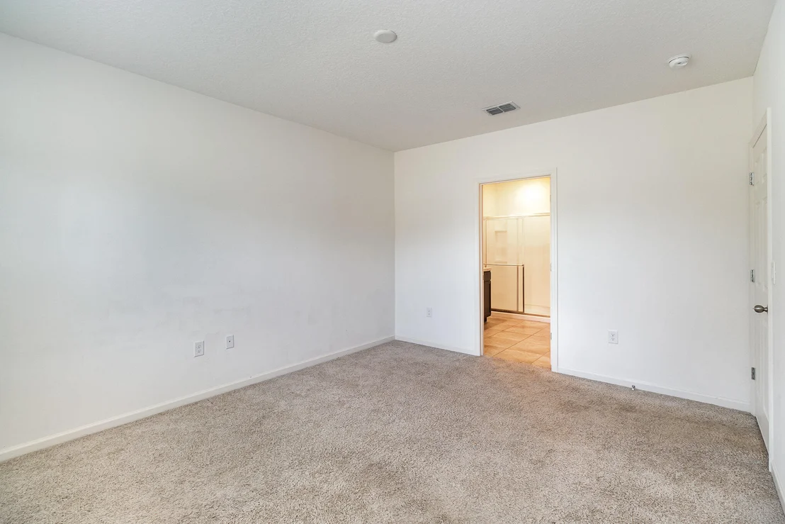 Photo of 656 Airoso Road SE