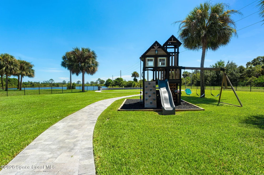 Photo of 2453 Westhorpe Drive