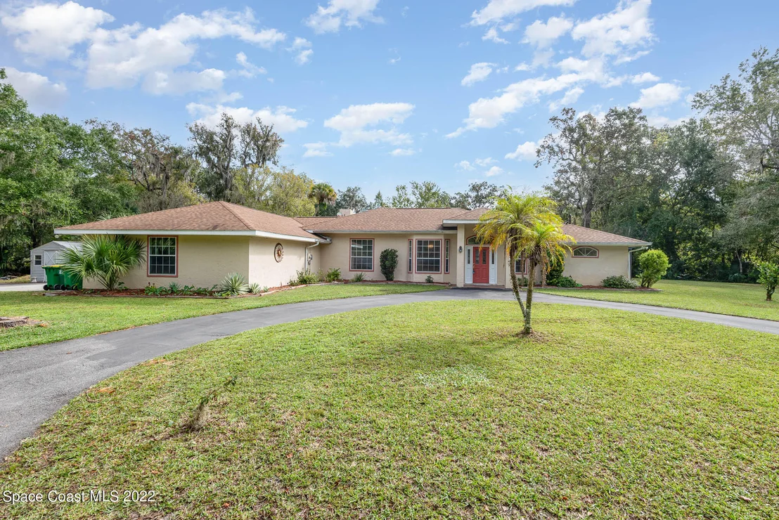 Photo of 3396 Lionel Road