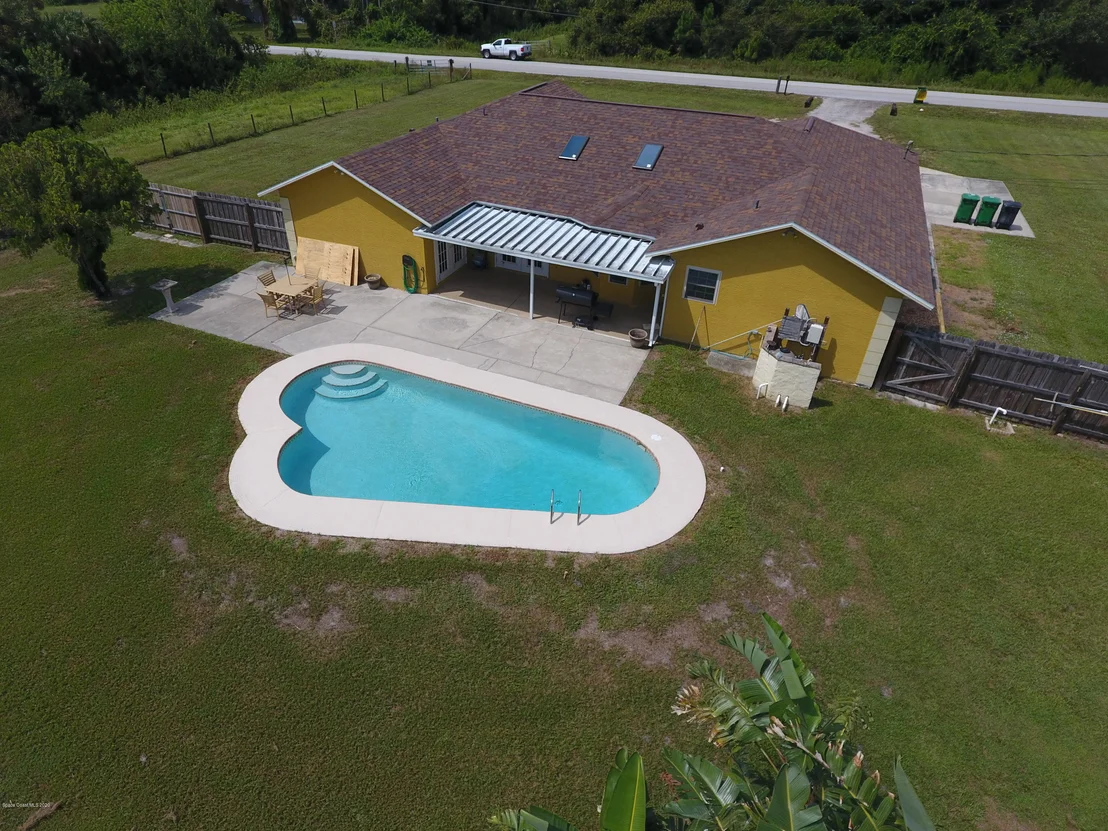 Photo of 4105 Alan Shepard Avenue