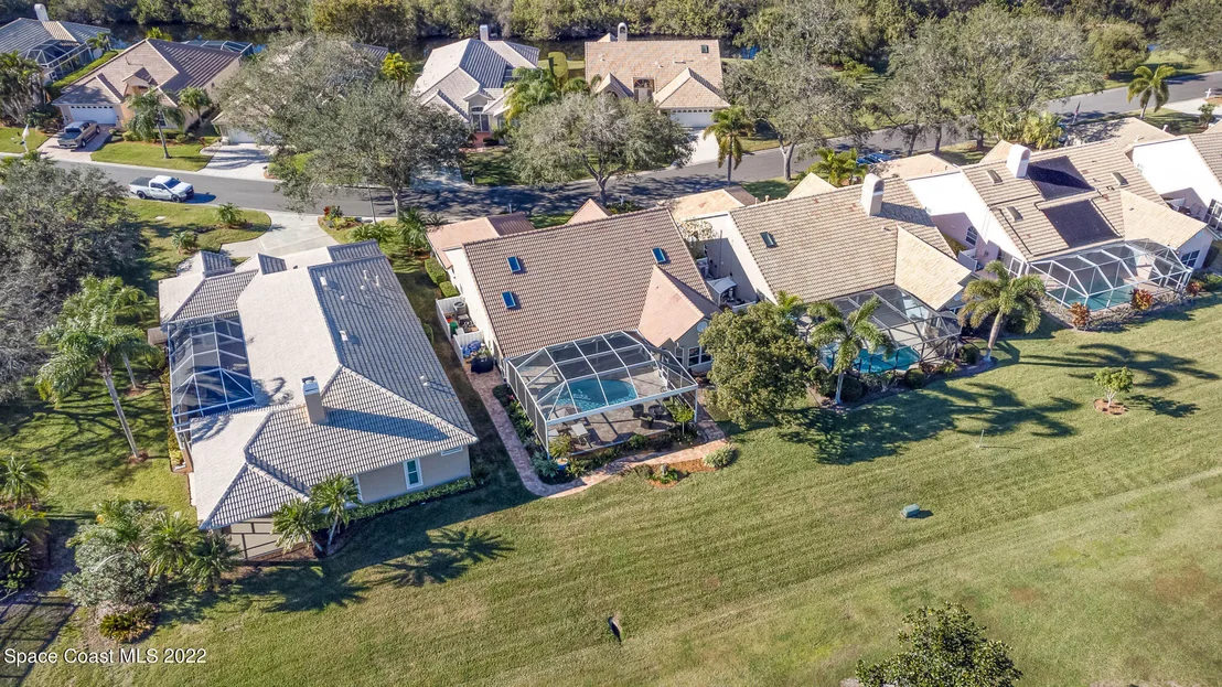 Photo of 914 Palm Brook Drive