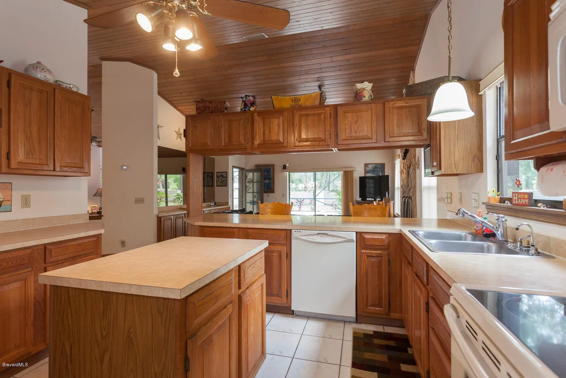 Photo of 2375 Ophelia Lane
