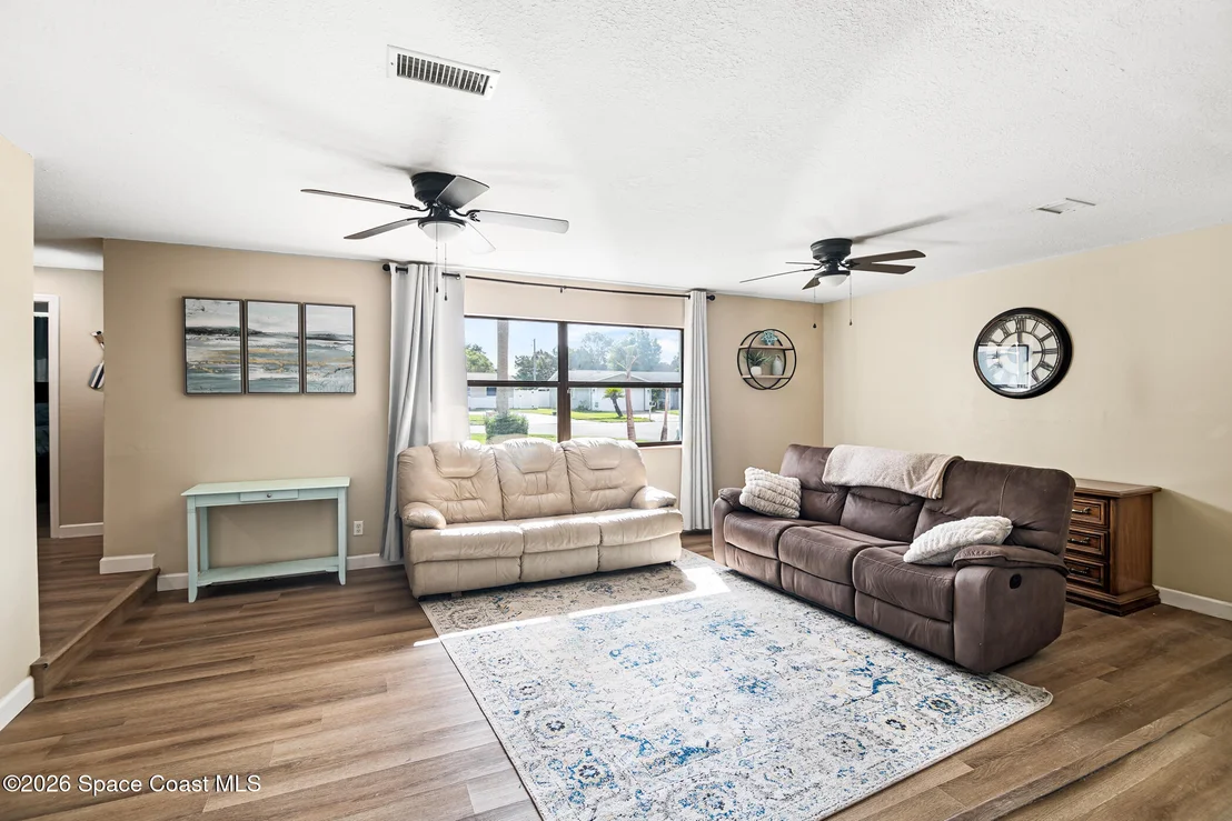 Photo of 2919 Colchester Road