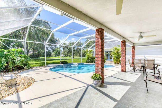 Photo of 2241 Royal Oaks Drive