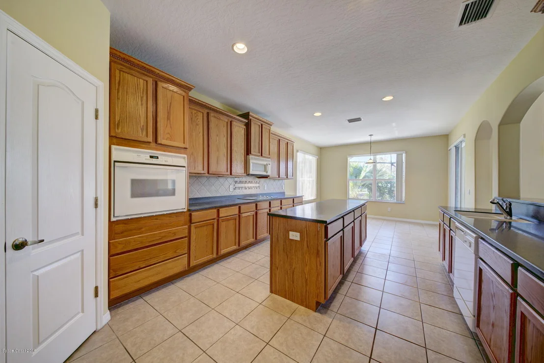 Photo of 3516 Peninsula Circle