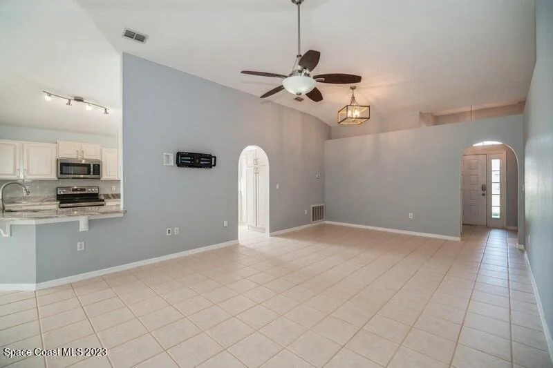 Photo of 279 Mcclain Drive