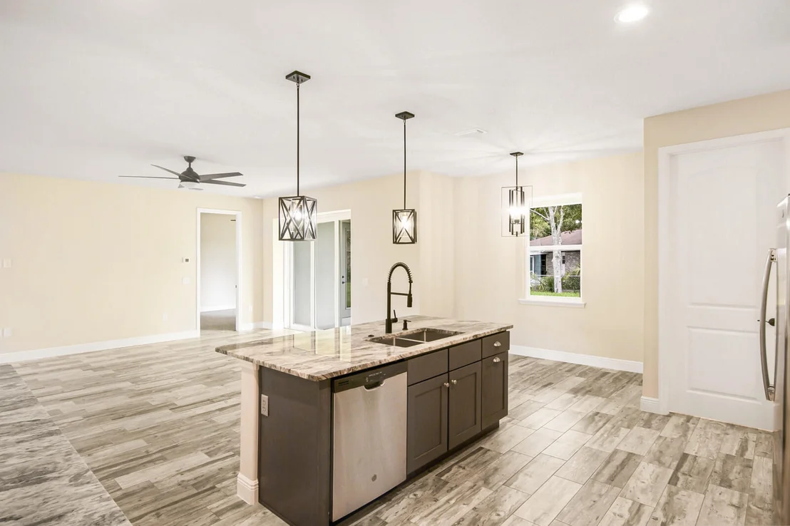 Photo of 1829 Market Circle NE