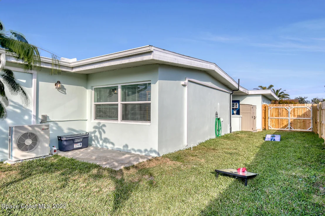 Photo of 760 Pebble Beach Avenue NE