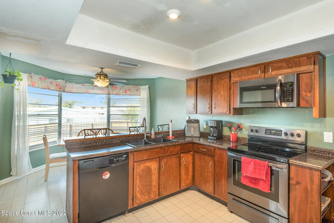 Photo of 384 Chester Drive