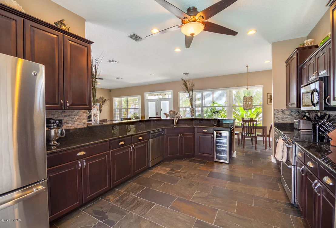 Photo of 3745 Indian River Drive N