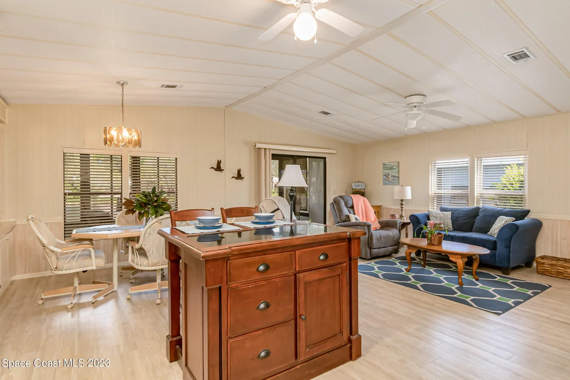 Photo of 4423 Twin Lakes Drive