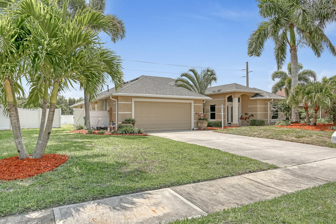Photo of 703 Peregrine Drive