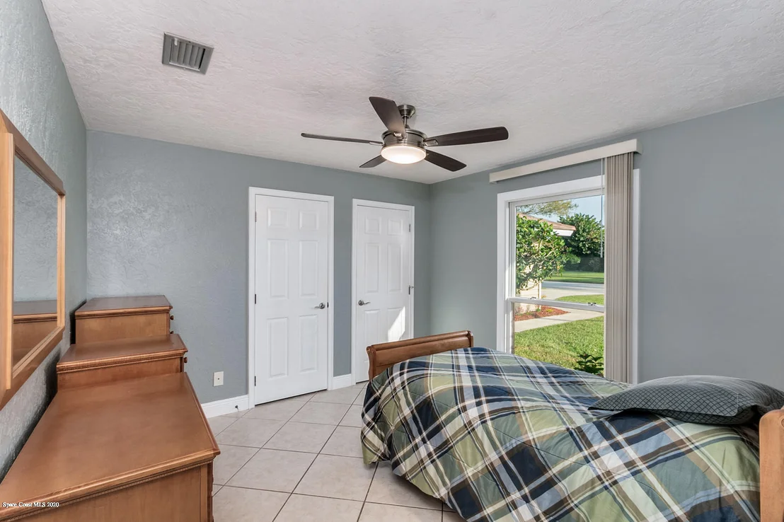 Photo of 552 Rio Casa Drive N