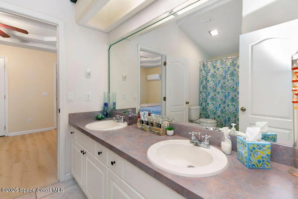Photo of 4980 Pinewood Place