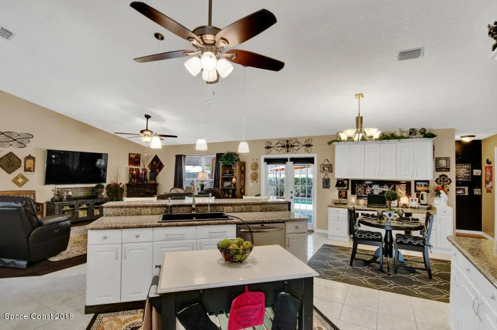 Photo of 6042 Newbury Circle