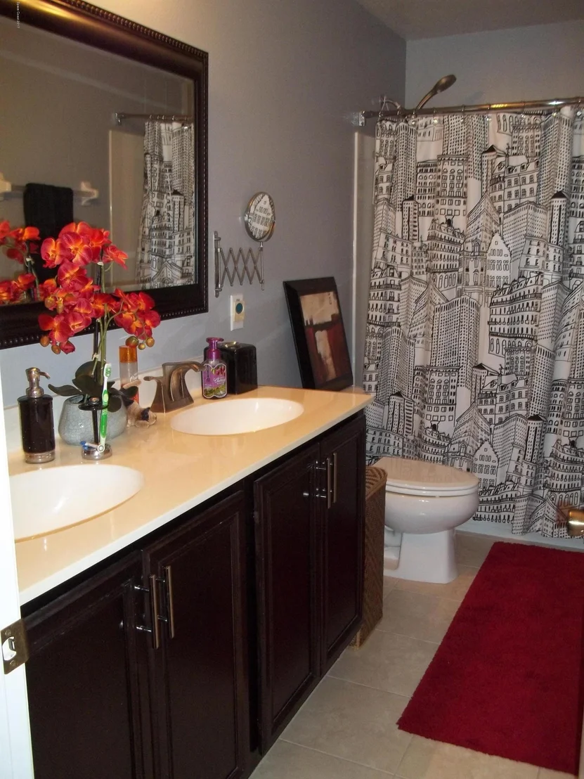 Photo of 285 Dryden Circle