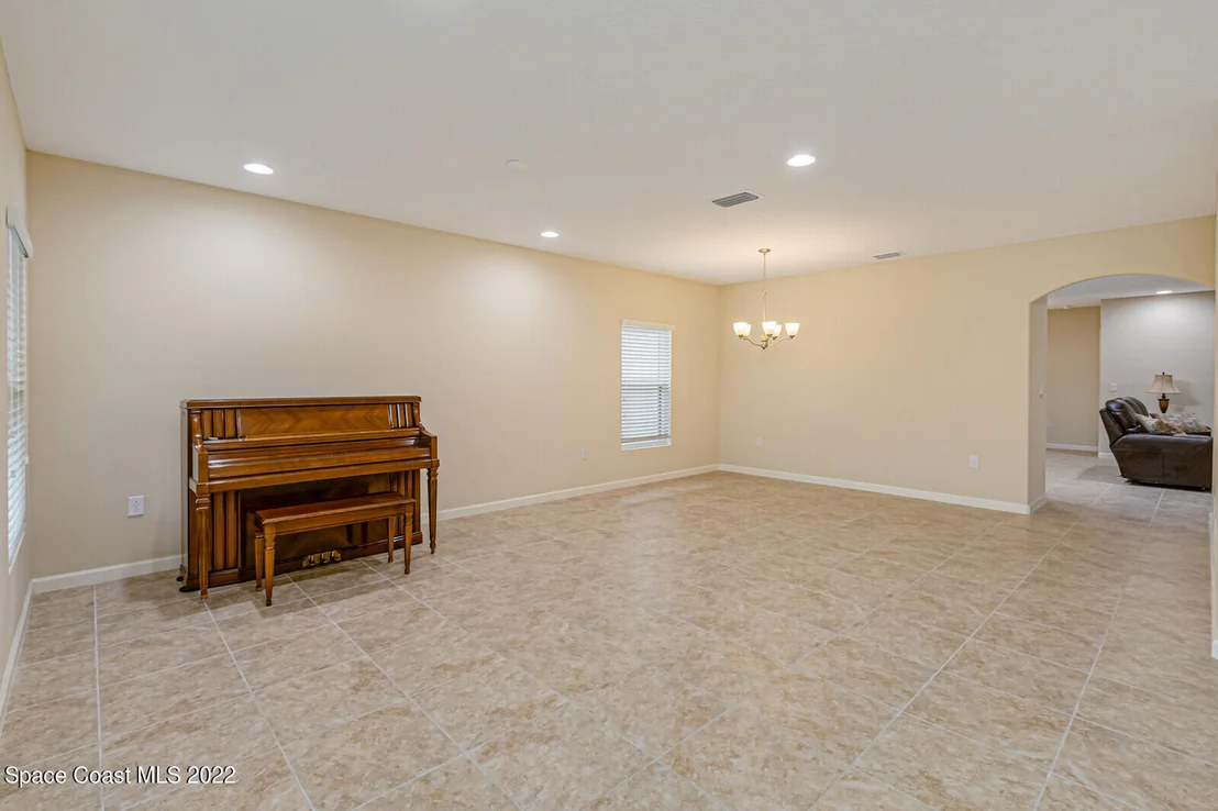 Photo of 1275 Fuji Drive