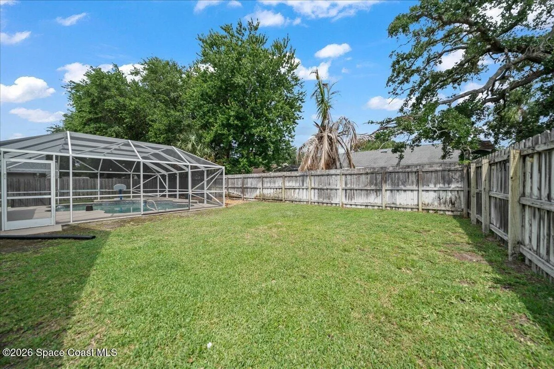 Photo of 3320 Lakeview Circle