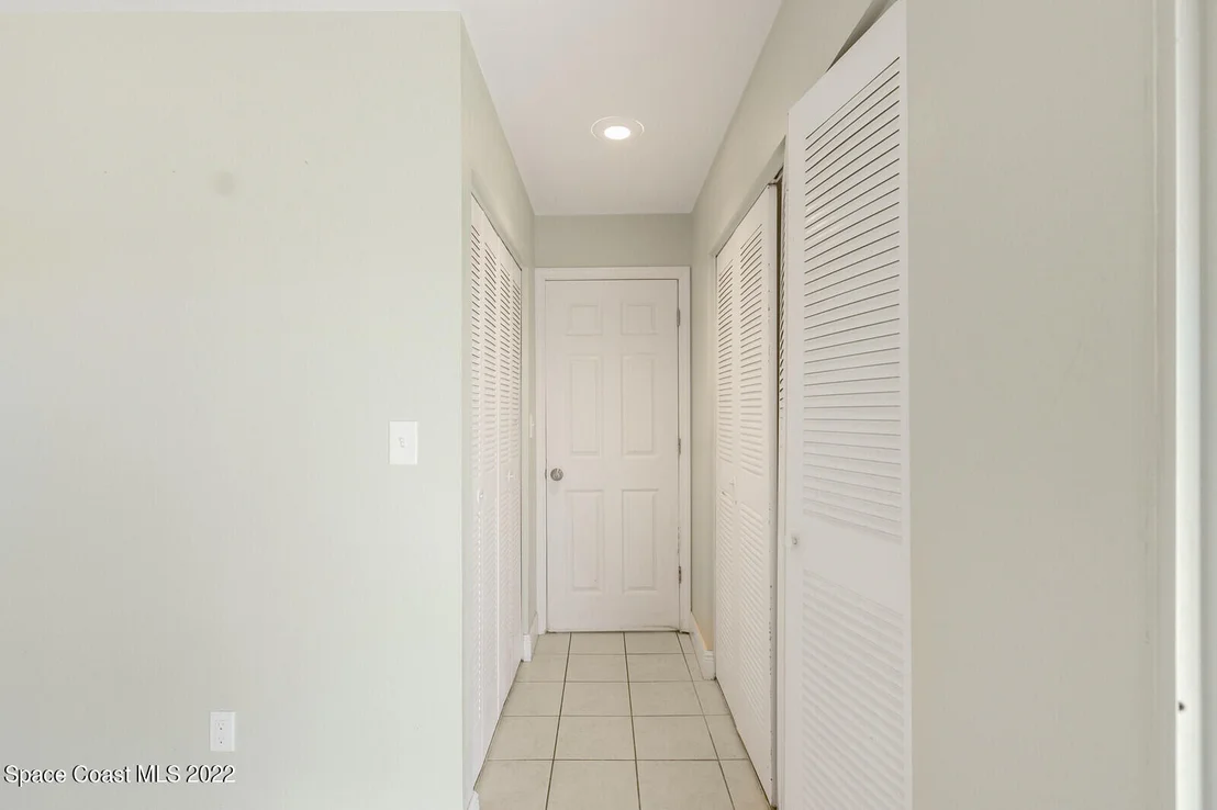 Photo of 3082 Edgewood Drive NE