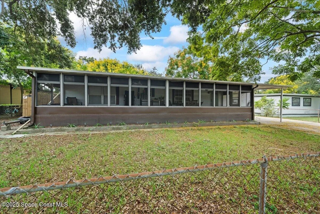 Photo of 6983 Chestnut Drive