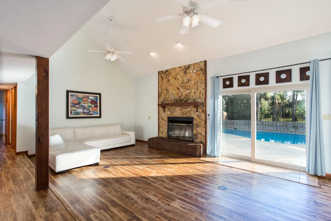 Photo of 2055 Eva Lane