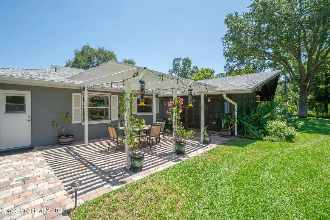 Photo of 1180 Ashlyn Drive