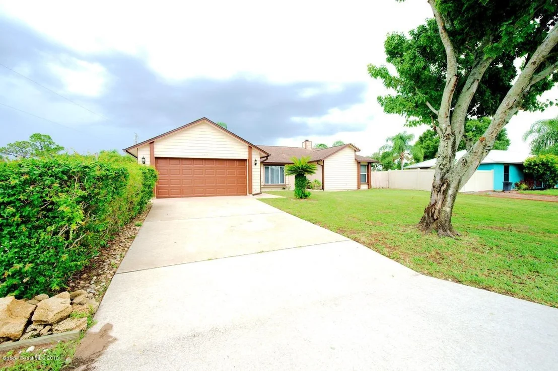 Photo of 4097 Skyway Drive
