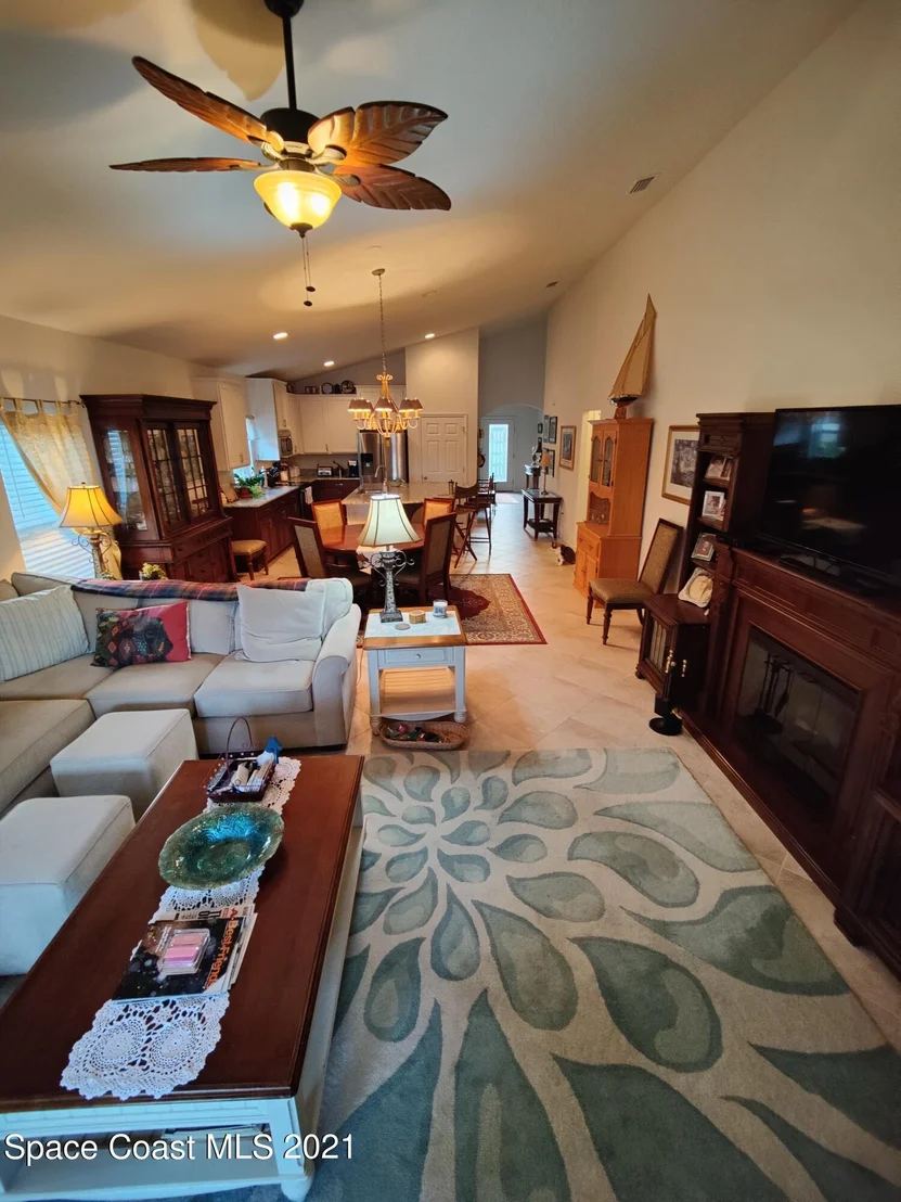 Photo of 571 Trymore Drive SE