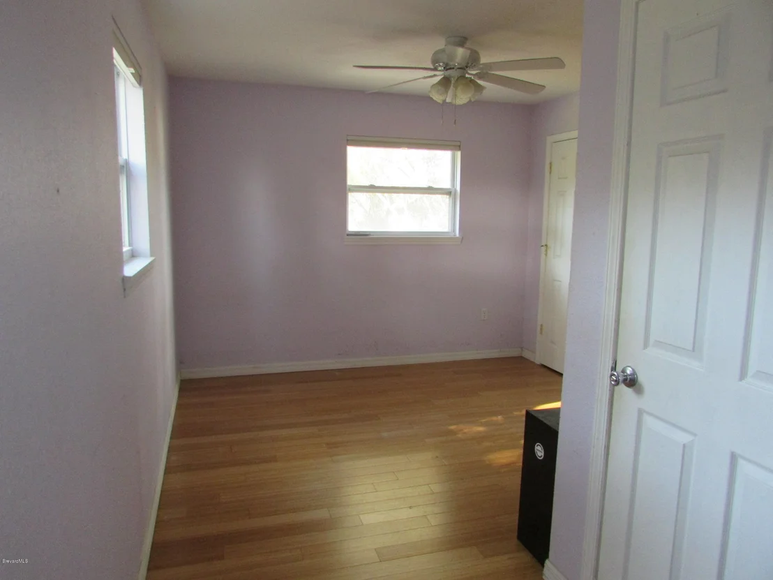 Photo of 385 N Range Road