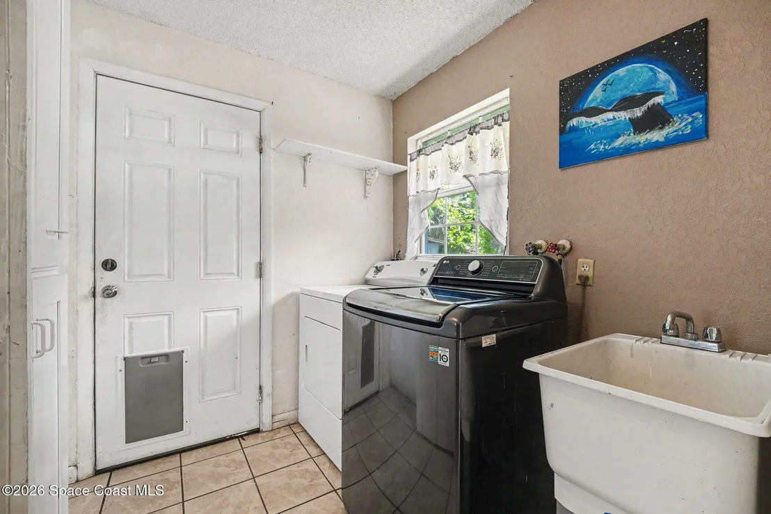 Photo of 336 Bay Avenue