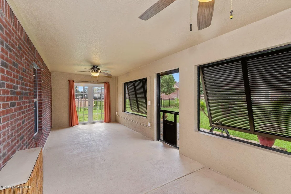 Photo of 110 Palm Circle