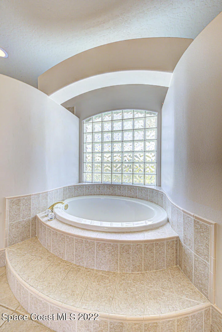 Photo of 334 Island Drive