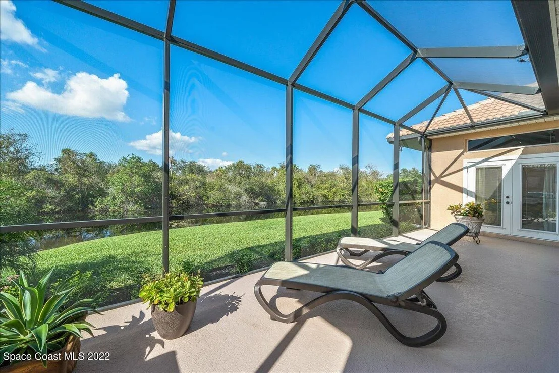 Photo of 937 Palm Brook Drive
