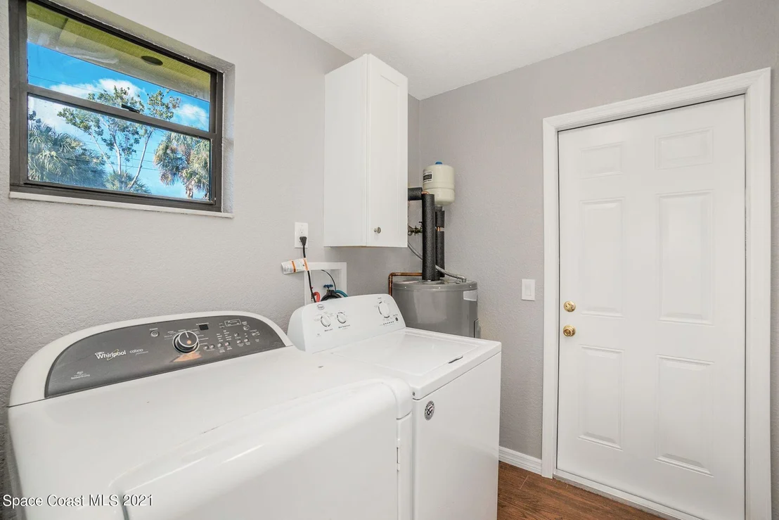 Photo of 1015 Hibiscus Street
