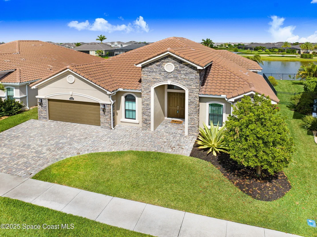 Photo of 8116 Stonecrest Drive